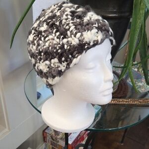 Eddie Bauer Black and White Knit Beanie